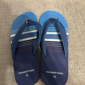 Vineyard Vines Navy and Sky Blue Flip Flops